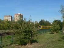 GDR-buildings and a new metrocar near Louis-Lewin-Stra�e, 2009-09-16