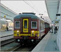 AM 66 597 is waiting for passerngers at Li�ge Guillemins on February 14th, 2009.
