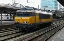 1759 Utrecht centraal station 22-04-2010.