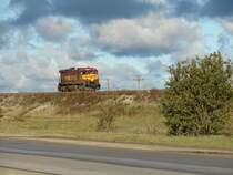 C36-7 1541 rolls into Maardu yard