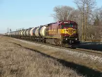 C36-7 1513 with empty oil-cans near Lagedi