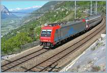 Re 484 014 with a CIC EC to Milan on the  BLS South Ramp.
10.05.2007