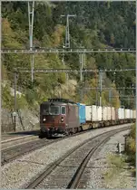 BLS Re 4/4 N� 176 with a Cargo train by Hohtenn. 
13.10.2010