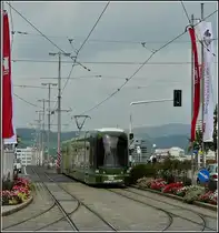 Cityrunner Number 028 is crossing the bridge over the Danube in Linz on September 14th, 2010.