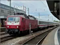 120 126-8 photographed at the main station of Saarbr�cken on June 22nd, 2009.