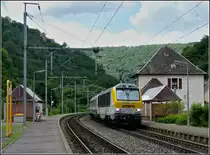 3005 is hauling the IR 117 Liers - Luxembourg City through the station of Goebelsm�hle on August 1st, 2010.
