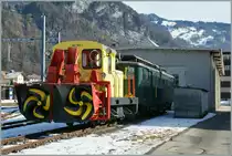 Not the Br�nig snowplough, give me the motivation for this pictures, but the SBB Deh 4/6 in the Background. 
05.02.2011