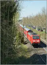 DB 146 230-8 with his IRE to Kreuzlingen by Allensbach.
07.04.2011