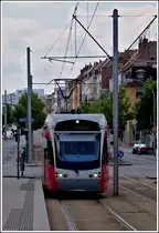 Saarbahn N� 1026 is arriving at the stop Rastpfuhl in Saarbr�cken on May 28th, 2011.