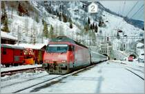 The SBB Re 460 099-5 is coming out of the L�tschbergtunnel in Goppenstein.
16.01.2006