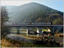 A Z 2000 unit is crossing the S�re bridge near Michelau on November 21st, 2011.