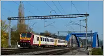 Z 2013 is leaving the station of Ettelbr�ck on October 24th, 2011.
