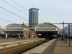 Sydsidan av station Den Haag Hollands Spoor 29-11-2008.