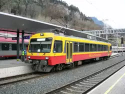 Montafonerbahn ET 10.109 fährt den Nahverkehrszug von Feldkirch nach Buchs.