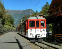 M-C Lokale trein in Salvan.