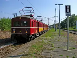 El tren de la Clase 65 número 005 se dirige a Eutingen en su viaje de Herrenberg a Freudenstadt.