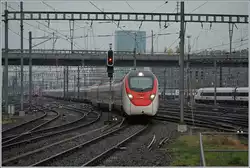 Quando c'è poca luce favorevole a Zurigo HB nelle prime ore del mattino, viene impiegato l'EC 10315 per Milano Centrale.