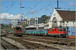 Re 4/4 II 11194 arrive à Lausanne.